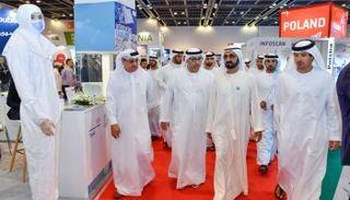 محمد بن راشد يزور معرض الصحة العربي في دبي