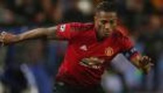 فالنسيا يرفض الرحيل عن مانشستر يونايتد