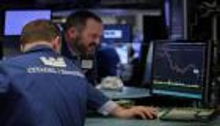 الأسهم الأمريكية تغلق على مكاسب بعد بيان مجلس الاحتياطي