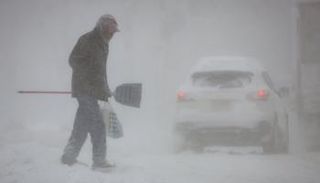 العاصفة القطبية تسببت في شلل حركة النقل