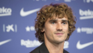 "تحرمنا من التواصل".. جريزمان يلوم الإصابات على قلة التدرب مع ميسي