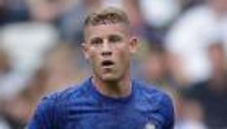 أجرة "تاكسي" تضع باركلي في موقف محرج بليفربول