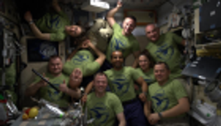 أفضل صور هزاع المنصوري في الفضاء.. الإمارات ومكة وصديقه سهيل