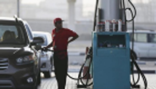 مصر تخفض أسعار البنزين لأول مرة في تاريخها