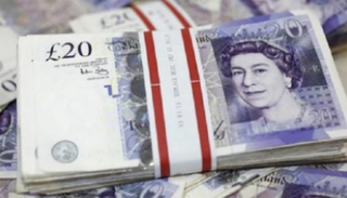 الإسترليني يصعد أمام الدولار 
