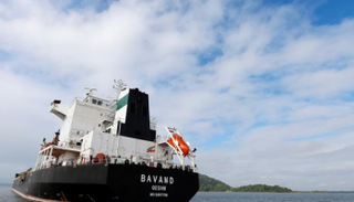 سفينة إيرانية قرب ميناء برازيلي - رويترز