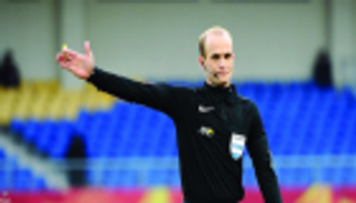 الأردني أدهم مخادمة يدير لقاء الإمارات وإندونيسيا في التصفيات الآسيوية