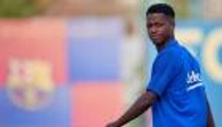 بذكريات هدف فالنسيا.. فاتي يدعم برشلونة أمام إشبيلية