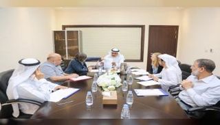 جانب من الاجتماع بمقر هيئة الشارقة للآثار