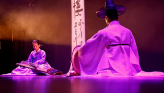 جانب من الأمسية الثقافية الموسيقية في الشارقة