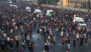  محتجون عراقيون يحرقون مقار أحزاب ومليشيات إيرانية بالناصرية