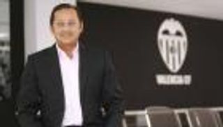 في رسائل عبر الهاتف.. رئيس فالنسيا يتلقى تهديدات بالقتل