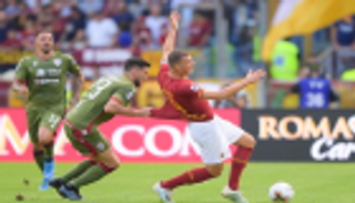 روما يتعادل مع كالياري ويقترب من المربع الذهبي للدوري الإيطالي