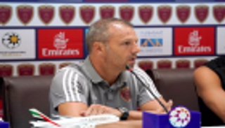 مدرب الوحدة الإماراتي يعتذر لجماهير الفريق