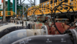 مجهولون يفجرون خط أنابيب نفطيا بكولومبيا 