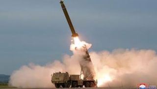 تجربة صاروخية في كوريا الشمالية - أرشيفية