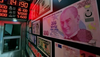 تهديدات ترامب تهوي باقتصاد تركيا