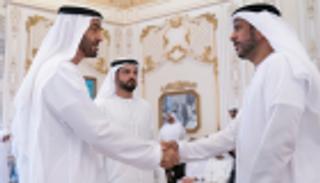 محمد بن زايد يستقبل وفود أفضل 5 مراكز حكومية تقدم خدماتها بالإمارات