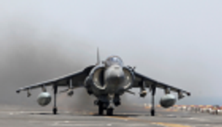 تحطم مقاتلة أمريكية إف-16 غرب ألمانيا ونجاة الطيار 