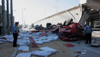 انهيار أحد الجسور في الصين - أرشيفية 