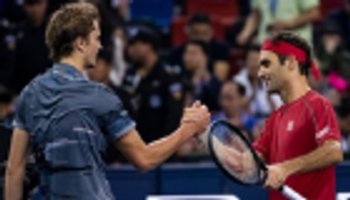 زفيريف يطيح بفيدرر ويتأهل لنصف نهائي شنغهاي للتنس