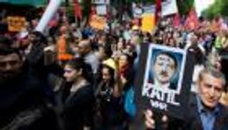 تركيا تلاحق 500 شخص انتقدوا العدوان على سوريا