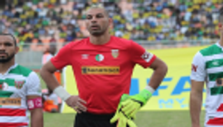 بوعريريج الجزائري يفسخ عقد "المشاغب" شاوشي