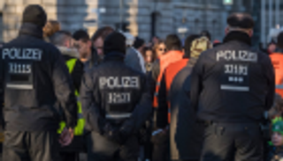 مختل عقليا يطعن 3 مارة في هامبورج