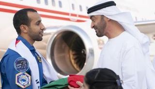 الشيخ محمد بن زايد آل نهيان يستقبل هزاع المنصوري