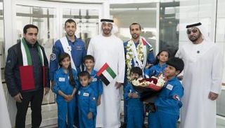 الشيخ محمد بن زايد آل نهيان بين هزاع المنصوري وسلطان النيادي