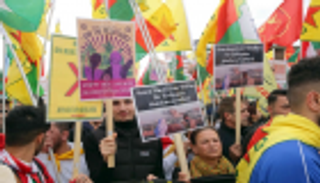 الآلاف يتظاهرون في ألمانيا ضد العدوان التركي على سوريا