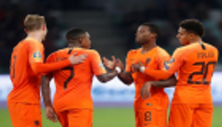 هولندا تهزم بيلاروسيا بثنائية فينالدوم في تصفيات يورو 2020