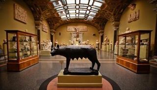 داخل إحدى قاعات متحف بوشكين