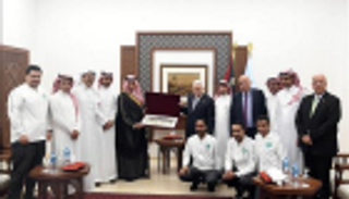 الرئيس الفلسطيني يستقبل بعثة المنتخب السعودي في رام الله