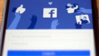 "فيسبوك" تطور نظاما للترجمة قائما على معادلات رياضية