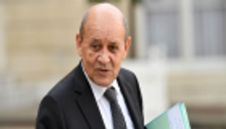بسبب العدوان على سوريا.. لودريان لن يحضر مباراة فرنسا وتركيا