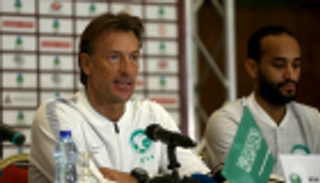 رينار يؤكد جاهزية لاعبي "الأخضر" لمواجهة ضغط جماهير فلسطين