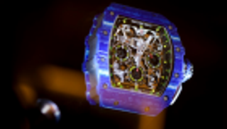 لص ينشل ساعة سعرها 840 ألف دولار من ياباني في باريس