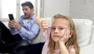 خبير نمساوي يحذر من إهمال تنشئة الأطفال: البشرية ستتلاشى