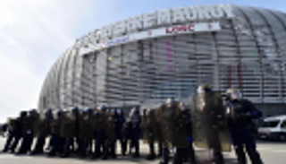 فرنسا تستعد "أمنيا" لموقعة الجزائر وكولومبيا