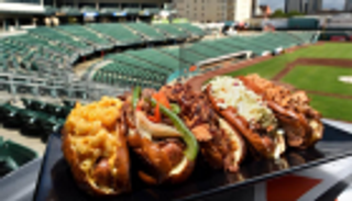 "ساندويتش سيئ" يشعل حرب وجبات بين أندية إنجلترا