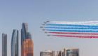 جوًّا وبرًّا.. فرسان الإمارات يحتفون بالرئيس الروسي في أبوظبي