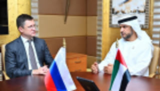 وفد روسي يطلع على مشاريع أبوظبي العملاقة في الطاقة المتجددة