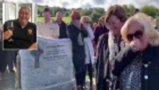 "أخرجوني من هنا".. ميت يغرق مشيعيه في الضحك برسالة من تابوته 