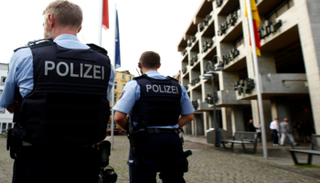 أفراد من الشرطة الألمانية - رويترز