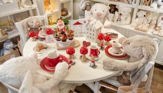 أول متجر مليء بالألعاب المحشوة المخصصة لـ