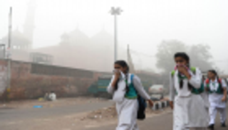 "حرق القش" يرفع مستويات التلوث في الهند
