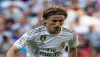 ريال مدريد يزيد الغموض حول موقف مودريتش من الكلاسيكو