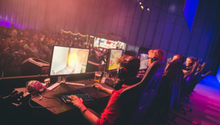 جانب من مهرجان إنسومنيا للألعاب الإلكترونية في نسخ سابقة