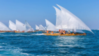 إنفوجراف.. انطلاق أبوظبي للقوارب الشراعية بمشاركة 200 بحار